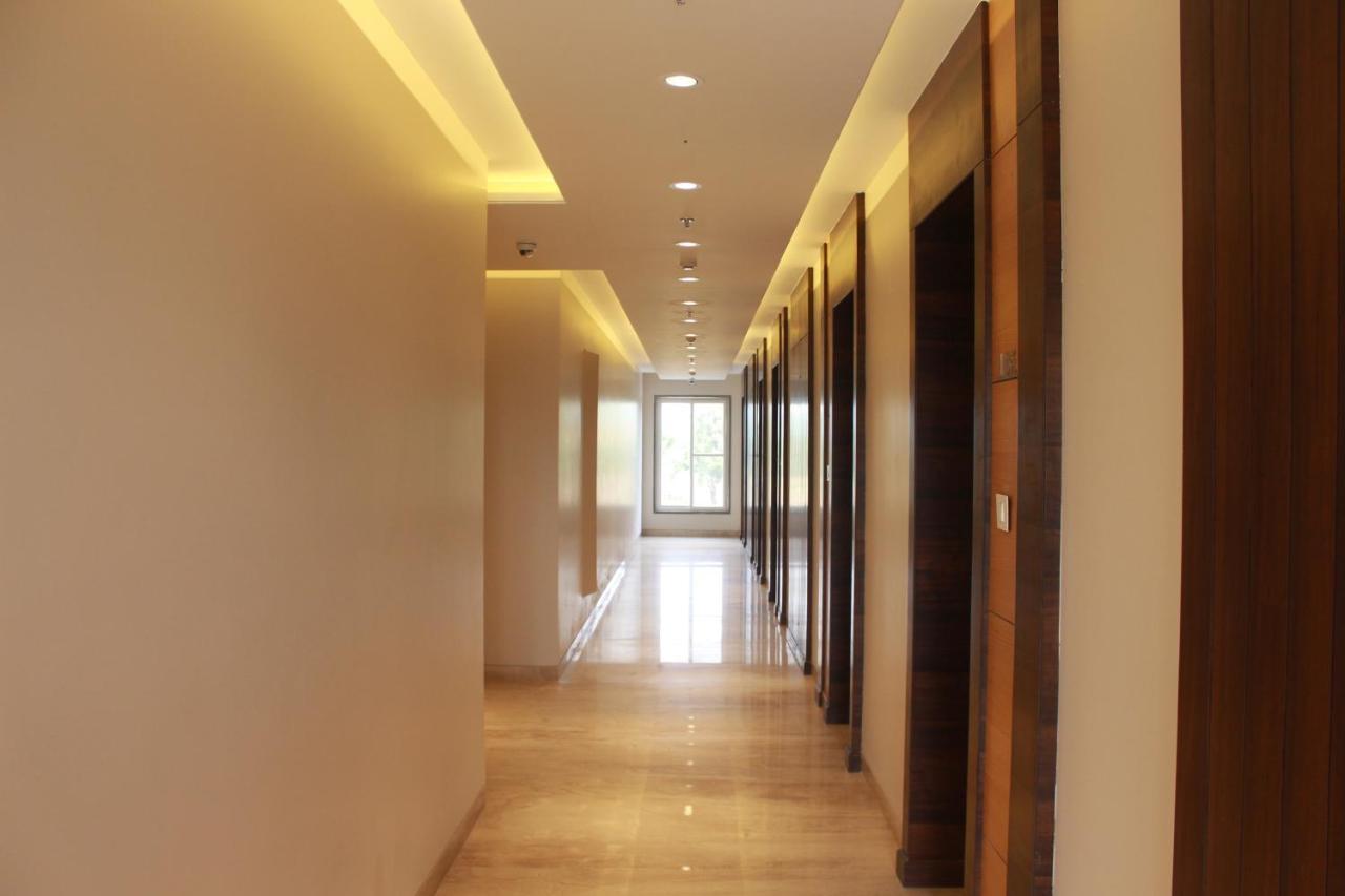 Hotel Rajhans Abhinandan Bhopal Exterior foto