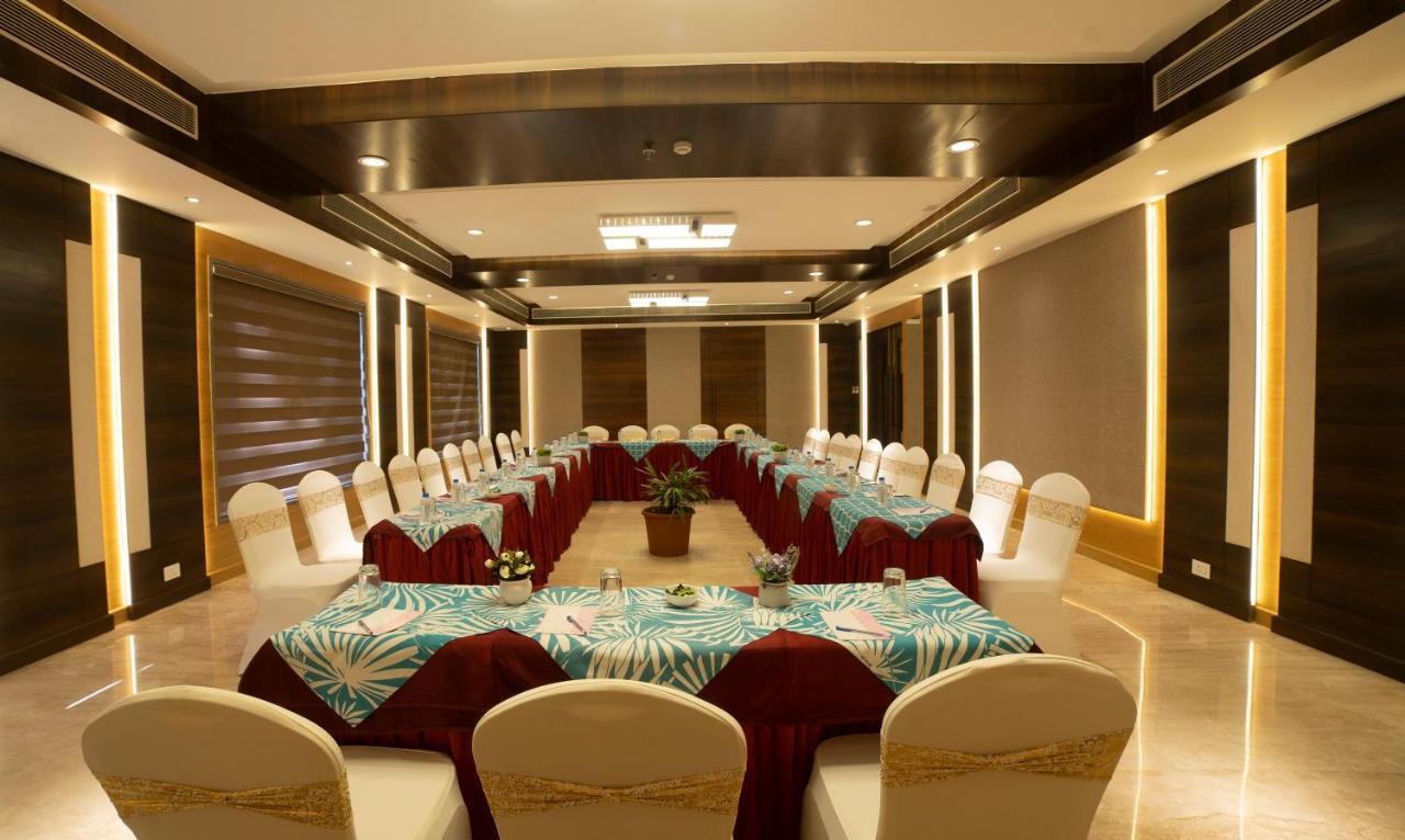 Hotel Rajhans Abhinandan Bhopal Exterior foto